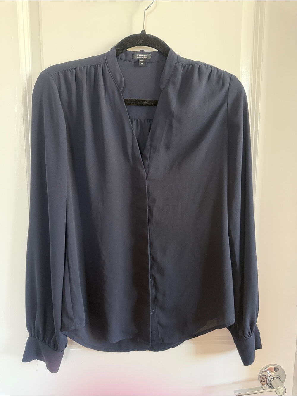 Express Women's Dark Navy V-Neck Button Blouse Relaxed Portofino Top Shirt XS 💙